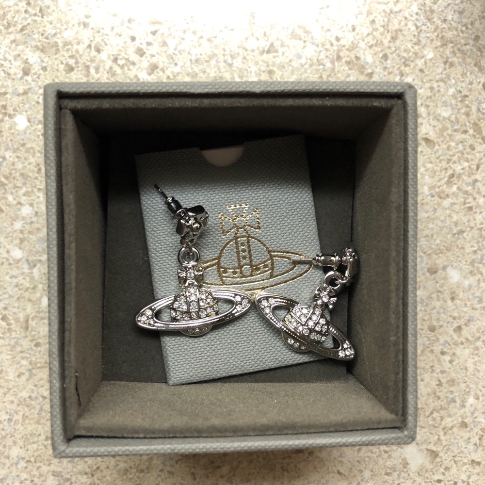 Vivienne Westwood earring NTW